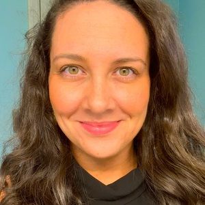 Meet your Posher, Claire